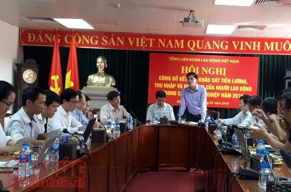 Doanh nghiệp trả lương cơ bản thấp, công nhân phải làm thêm giờ tăng thu nhập ảnh 1